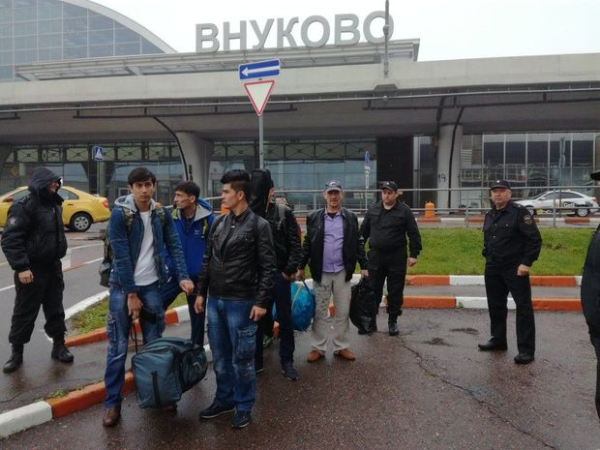 Miqrasiya qanunvericiliyini pozan azərbaycanlılar deport olundu